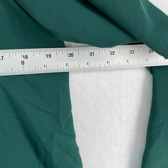 Forever 21 Tops Womens M Emerald Green Round Neck Keyhole Black Trim Long Sleeve - Picture 3 of 11